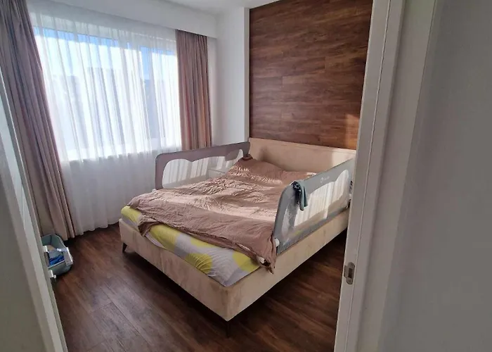 Entire House For A Company Of Friends קובנה